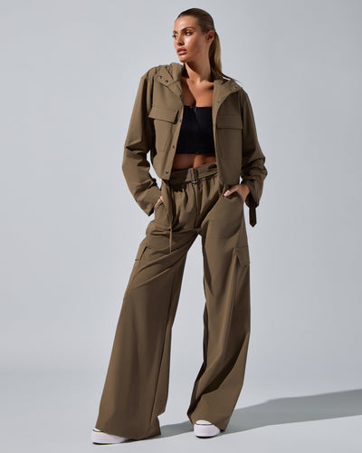 Ava Pant [Safari]