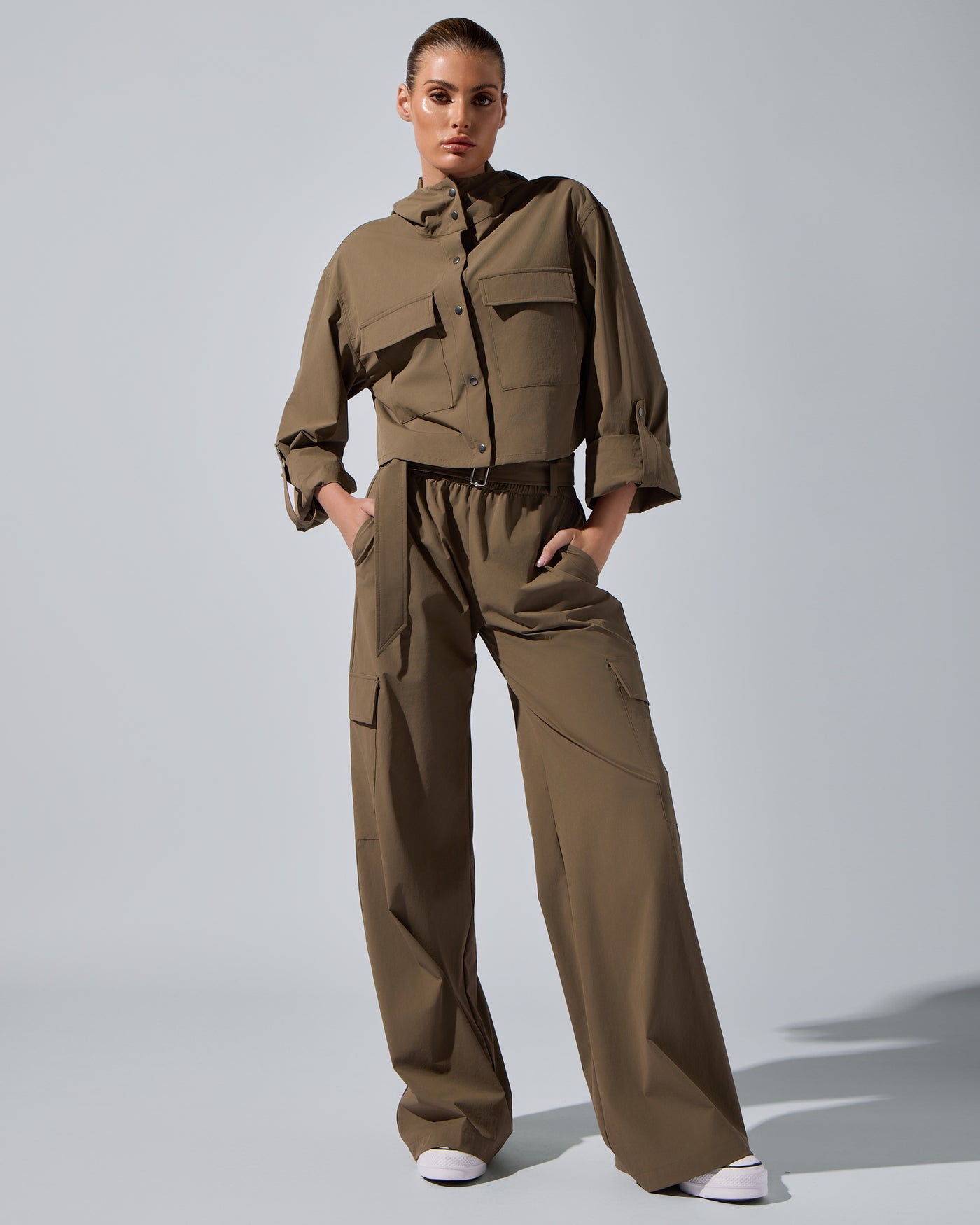 Ava Pant [Safari]